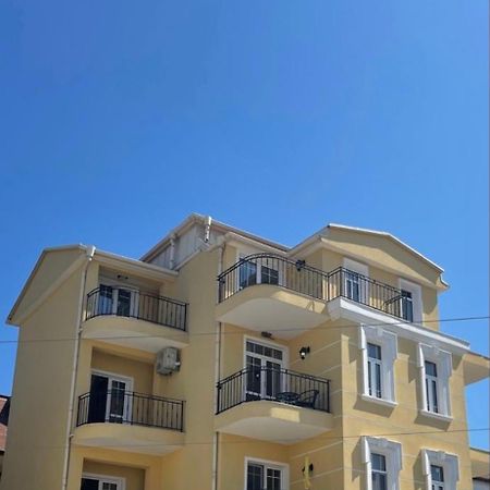 Chernomorets Apartment Exterior photo